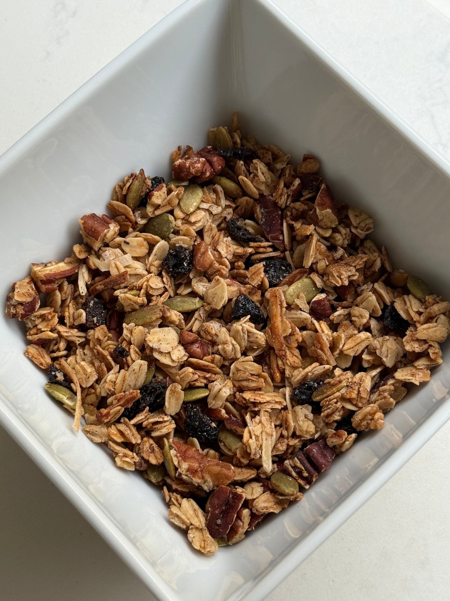 harmony's organic small batch holiday granola - cherry